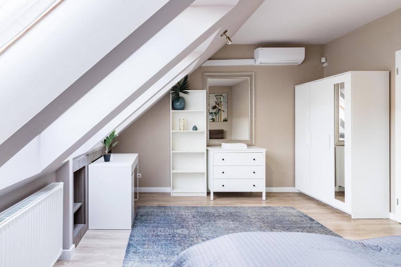 Sunny And Central Penthouse With Private Garage บูดาเปสต์ ภายนอก รูปภาพ