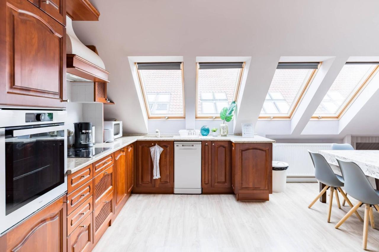 Sunny And Central Penthouse With Private Garage บูดาเปสต์ ภายนอก รูปภาพ