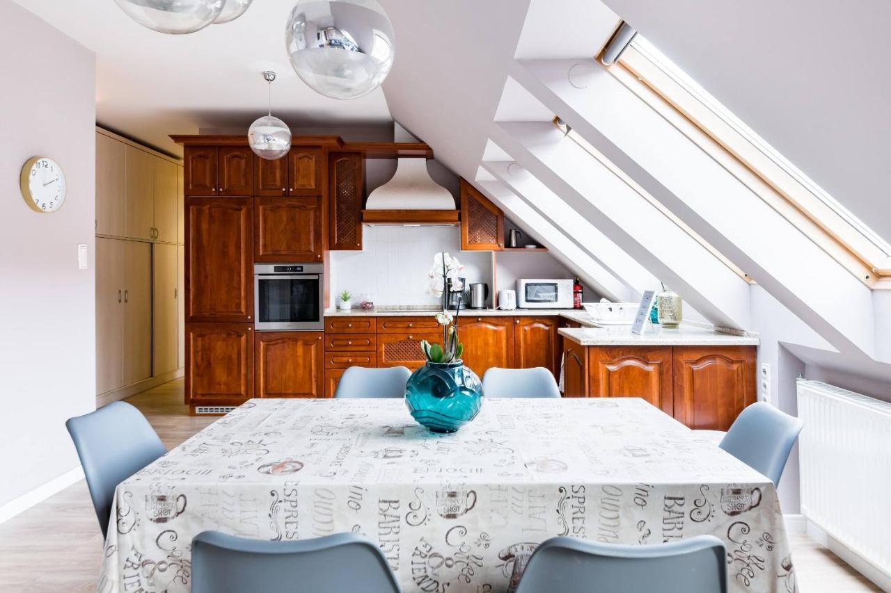 Sunny And Central Penthouse With Private Garage บูดาเปสต์ ภายนอก รูปภาพ